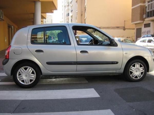 vendo renault clio