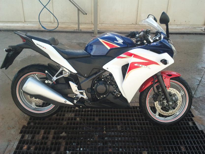 honda cbr nueva nueva de 250cc impecable