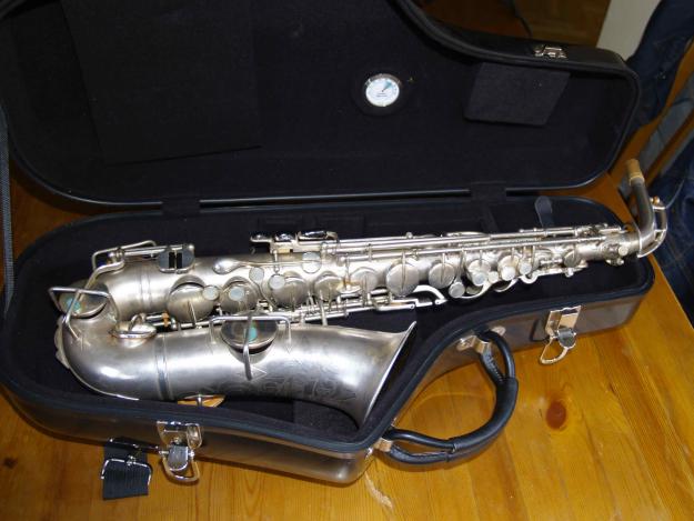 -Se vende Saxo alto true tone