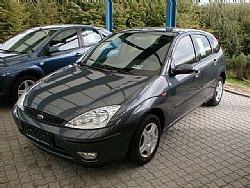 Comprar coche Ford FOCUS 1.8 TDDI Trend 5p '02 en Valencia
