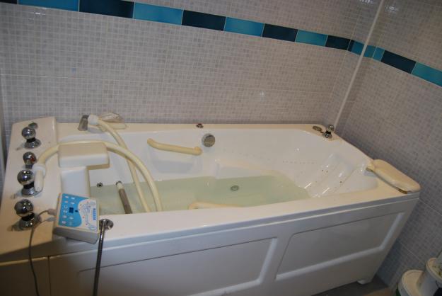 BAÑERA HIDROMASAJE MASSOR PROFESIONAL PARA SALON DE BELLEZA O SPA