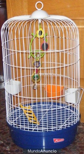 VENDO 2 JAULAS GRANDES(PAJAROS)CON ACCESORIOS. NUEVAS