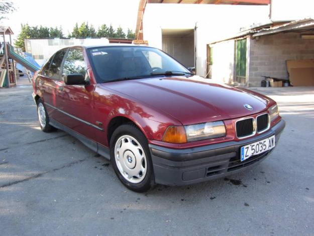 Vendo BMW 318 IS de Segunda Mano, Zaragoza