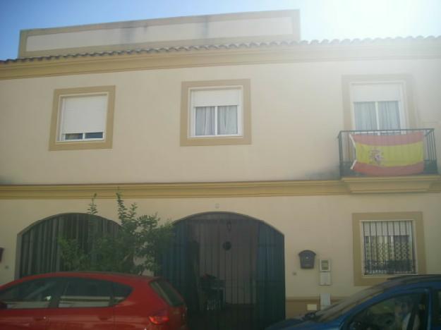 Casa adosada en Villaverde del Río