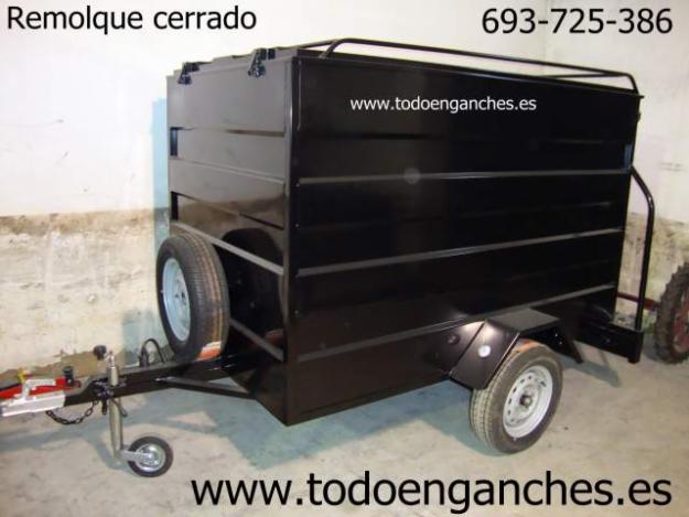 REMOLQUE CAJA CERRADA