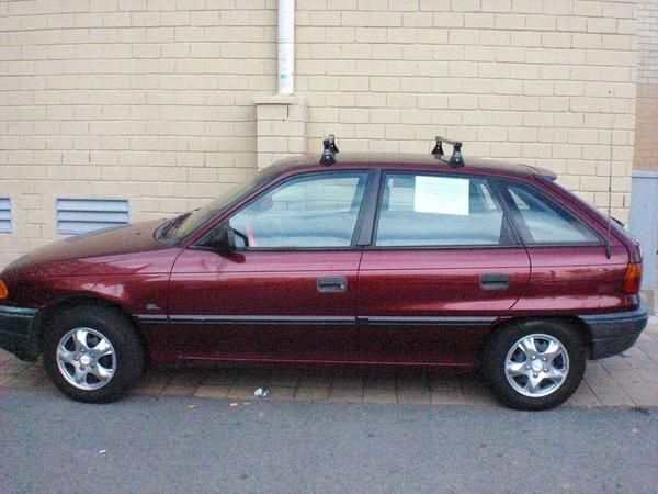 VENDO COCHE OPEL ASTRA
