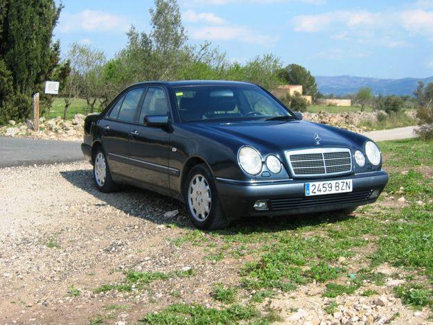 Mercedes Benz E320 elegance