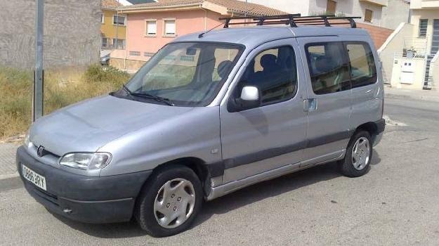 Peugeot Partner del año 2002 en Villena