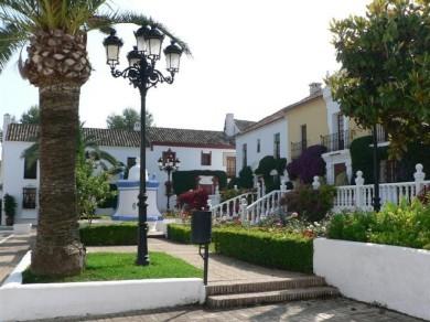 Adosado con 3 dormitorios se vende en Marbella, Costa del Sol