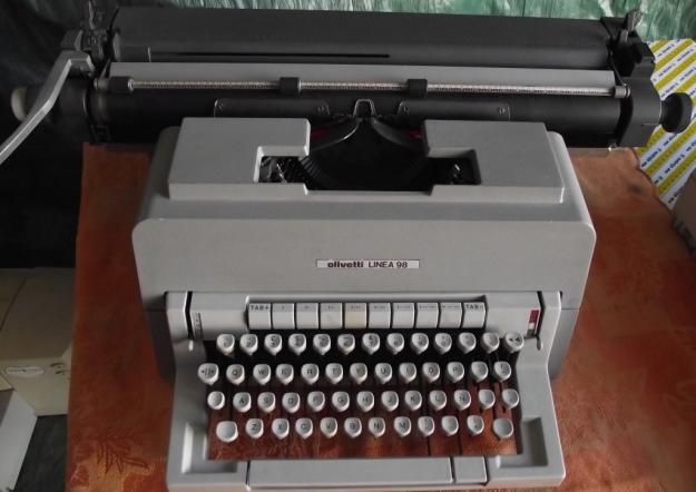 Maquina de escribir olivetti linea 98 carro largo