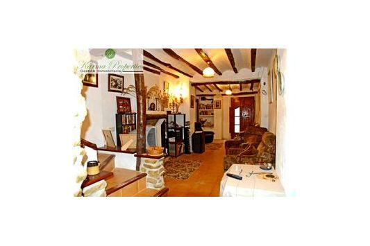5 Dormitorio Casa En Venta en Castell de Castells, Alicante