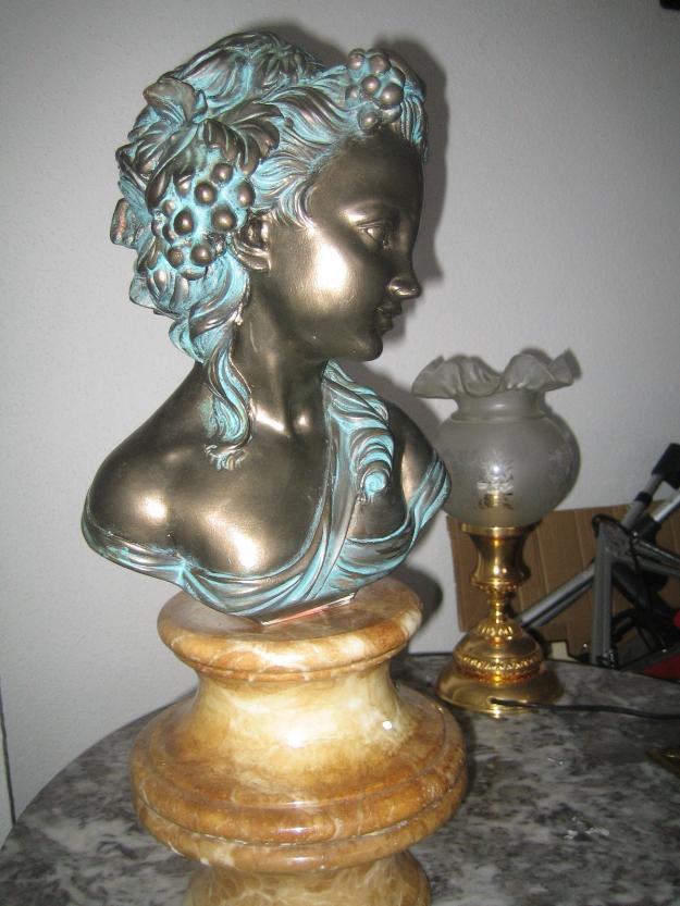 Busto de mujer antiguo