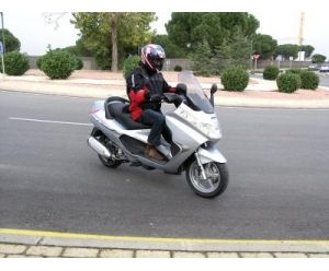 PIAGGIO X8  250
