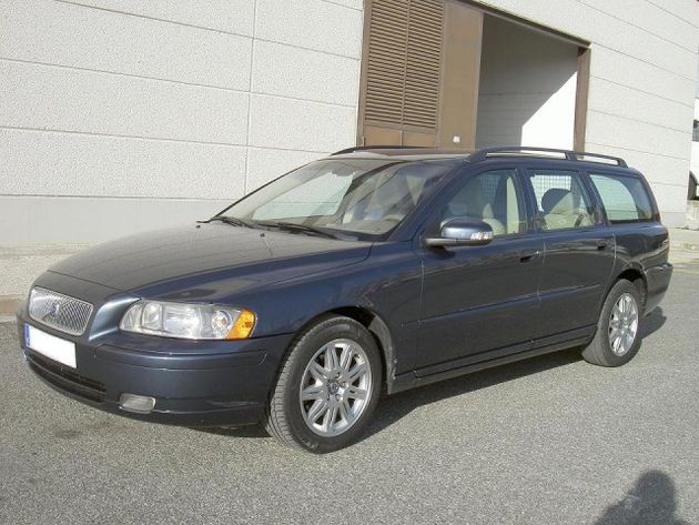 VOLVO V70 2.4D Kinetic