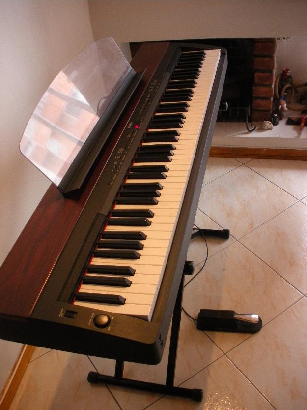 Piano yamaha p155 y accesorios
