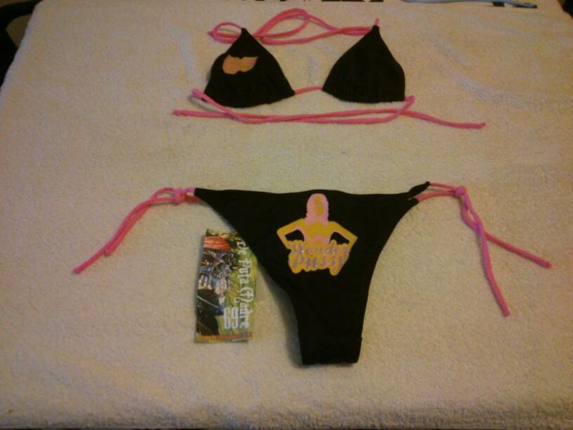 Se venden bikinis de marca nuevos