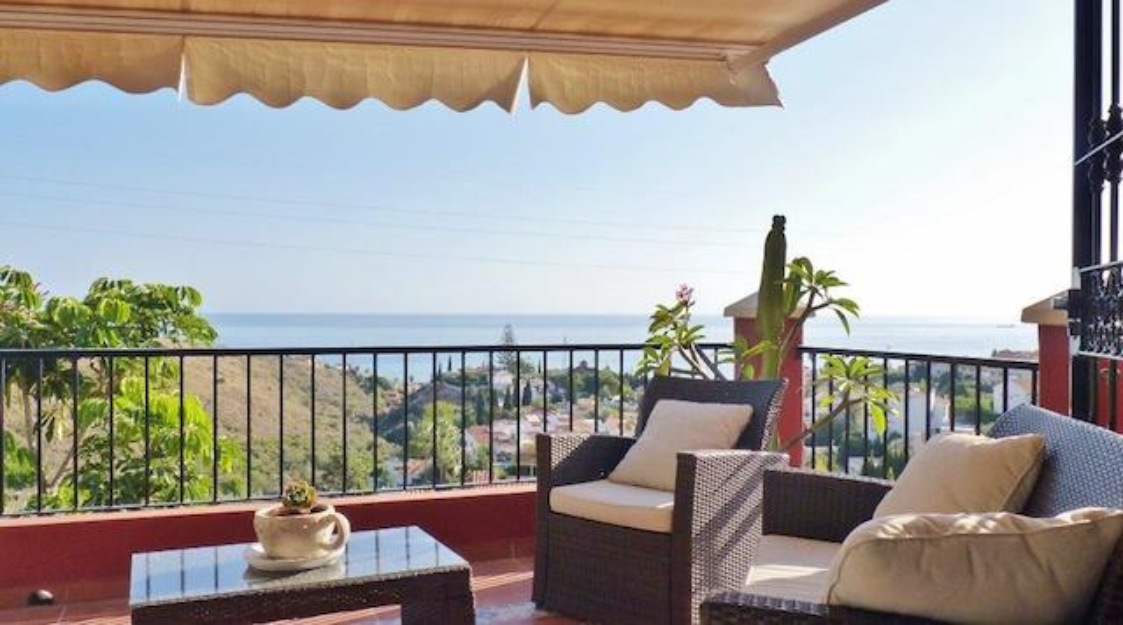 Verkauf von freistehende Villa mit Meerblick an der Costa del Sol mit 5 Schlafzimmer, 4 Bä
