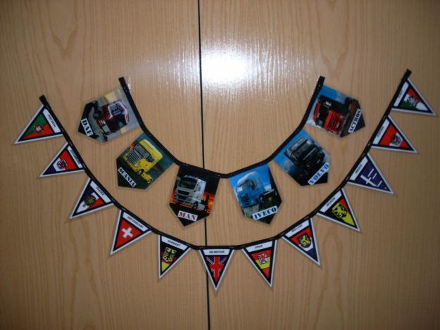 Banderas (camiones + países) , (Chicas cromadas ,mini bufandas etc…)