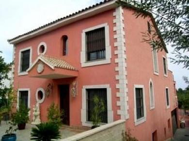 Chalet con 5 dormitorios se vende en Malaga, Costa del Sol