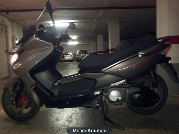 cambio scooter xciting 500r del 08 por naqued o custom