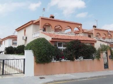 Chalet con 3 dormitorios se vende en Pinar de Campoverde