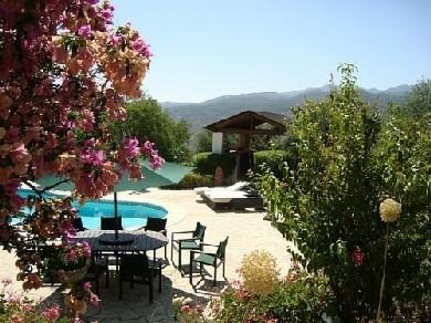 Chalet con 4 dormitorios se vende en Monda