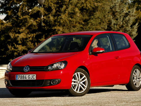 Volkswagen Golf VI Advance 2.0TDI 110Cv 5p Rojo **Nuevo Golf en stock**