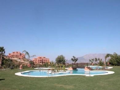 Apartamento con 2 dormitorios se vende en Marbella, Costa del Sol