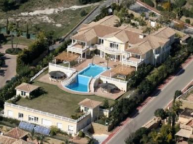 Chalet con 7 dormitorios se vende en Marbella, Costa del Sol