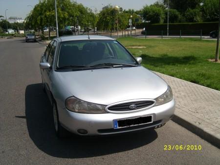 Ford mondeo ambiente en sevilla