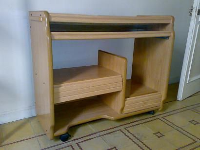VENDO CALENTADOR - LAVADORA - COLCHON 2x1,8m  TABLERO 2x1m  PLANCHA  MESA ORDENADOR