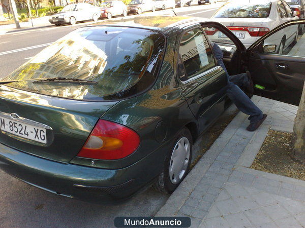 FORD MONDEO GHIA