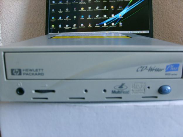 Grabadora CD HP CD Writer 8100