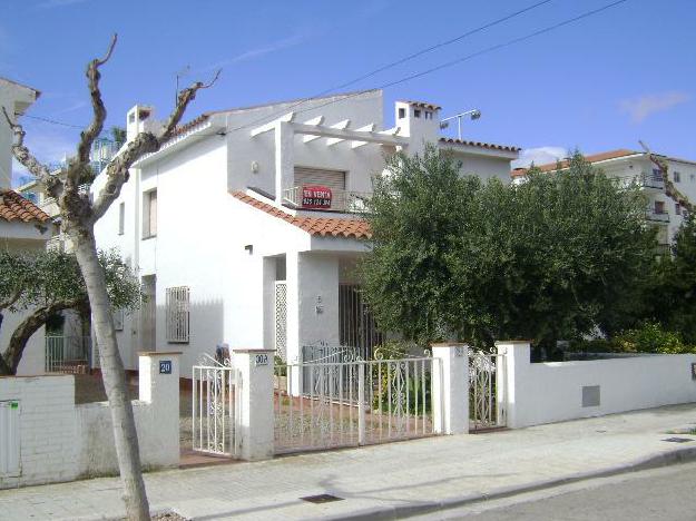 Casa pareada en Hospitalet de l´Infant, L´