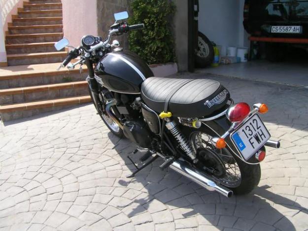 2007 Triumph Bonneville Black Clasic