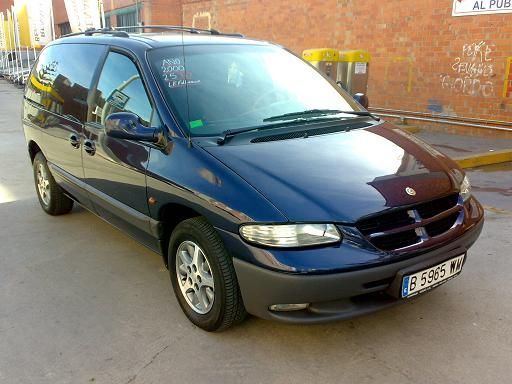 CHRYSLER VOYAGER AÑO 2000 LE 2.5 TD