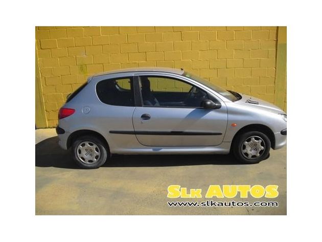 PEUGEOT 206 XR 75