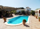 Chalet con 3 dormitorios se vende en Velez-Malaga, Axarquia - mejor precio | unprecio.es