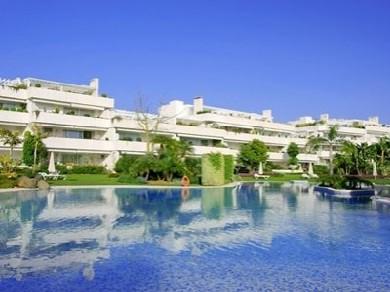 Apartamento con 4 dormitorios se vende en Marbella, Costa del Sol