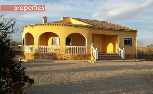 Chalet en venta en Catral, Alicante (Costa Blanca)