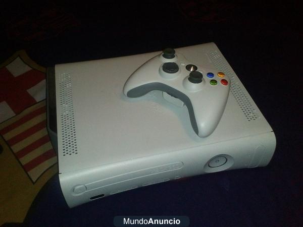 Vendo xbox360 60 gb con tres mandos inalámbricos