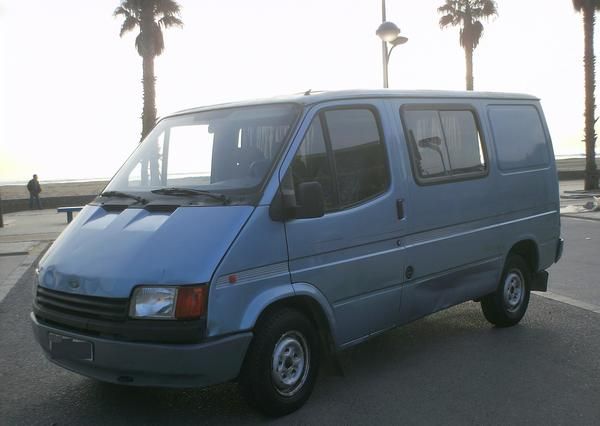 Furgoneta Ford Transit mixta