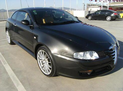Alfa Romeo GT 2.0i DISTINCTIVE 165cv con BOSE, XENON, PIEL, LLANTA 17, BLUETOOTH, PARKTRONIC...