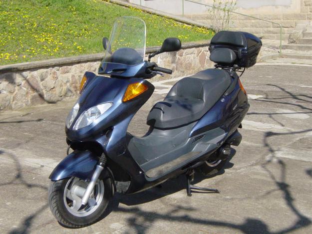 Maxiscooter Sumco 150 en perfecto estado