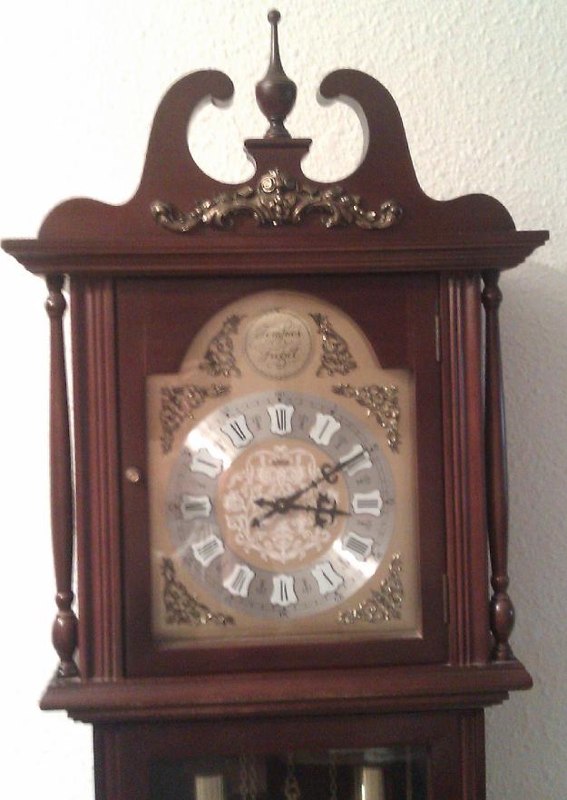 Reloj de pie Tempus Fugit