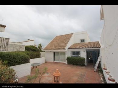 Chalet con 3 dormitorios se vende en Estepona, Costa del Sol