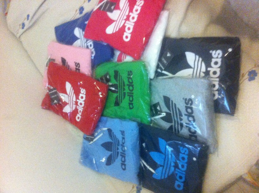 Sudaderas Adidas, camisetas de futbol, gorras,chaquetas de piel