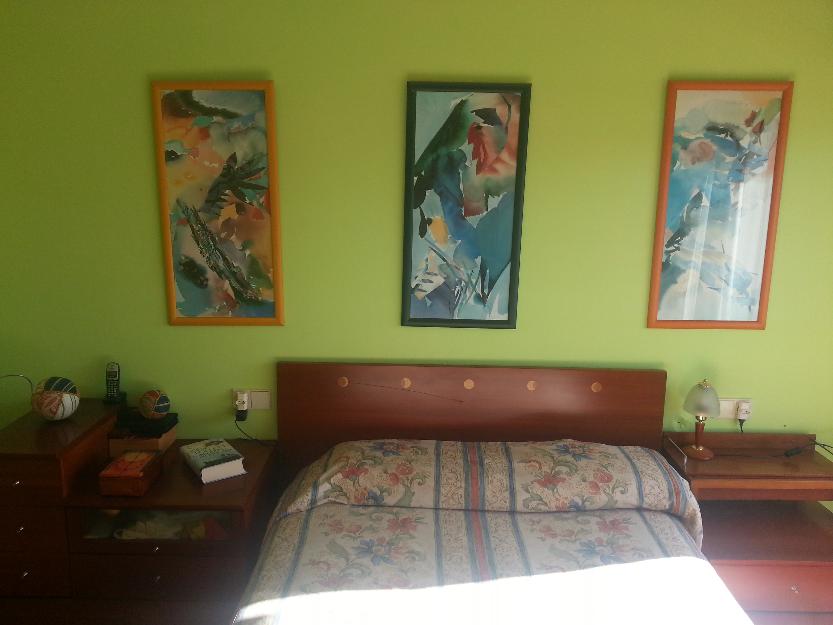 Venta de cama 135x190 y mesitas de noche