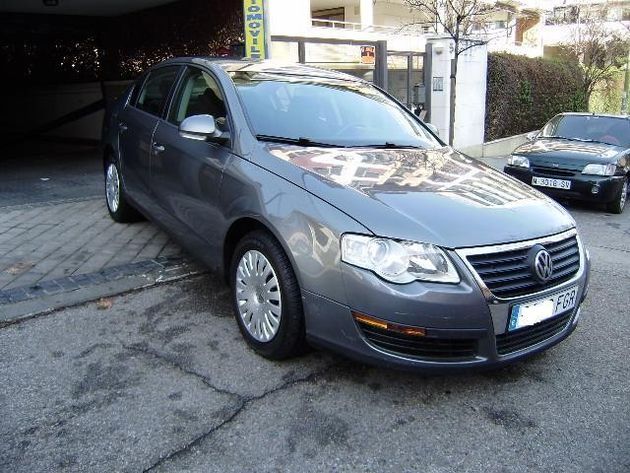 VOLKSWAGEN PASSAT  2.0TDI TRENDLINE