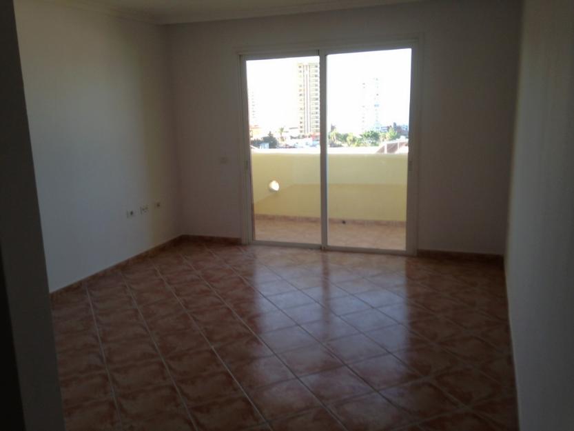 Tríplex en residencial con piscina, parking. Playa Paraíso